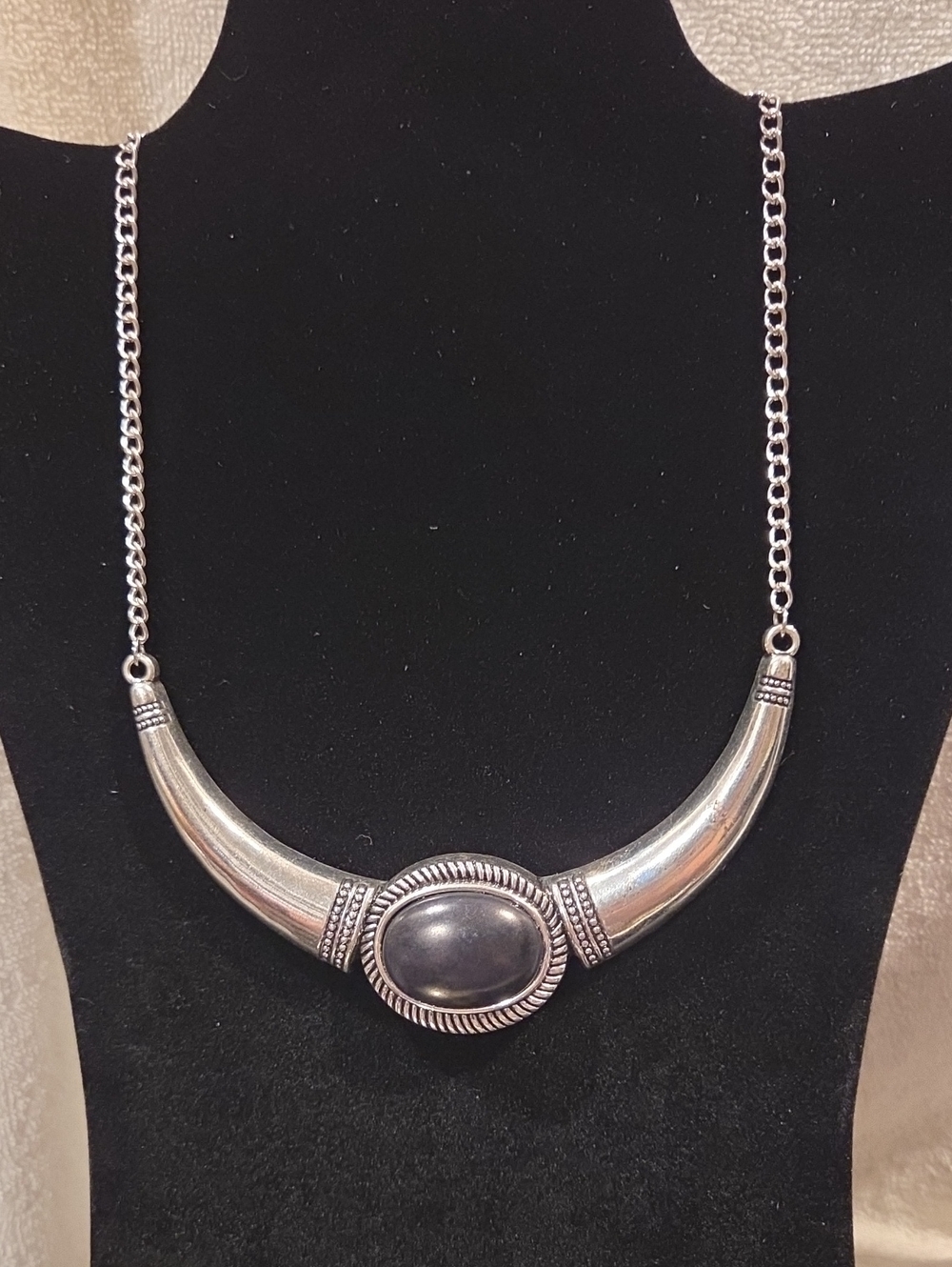 PAPARAZZI NECKLACE